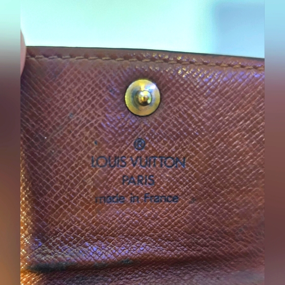 Louis Vuitton🤎| Monogram Canvas Wallet - Picture 5 of 7